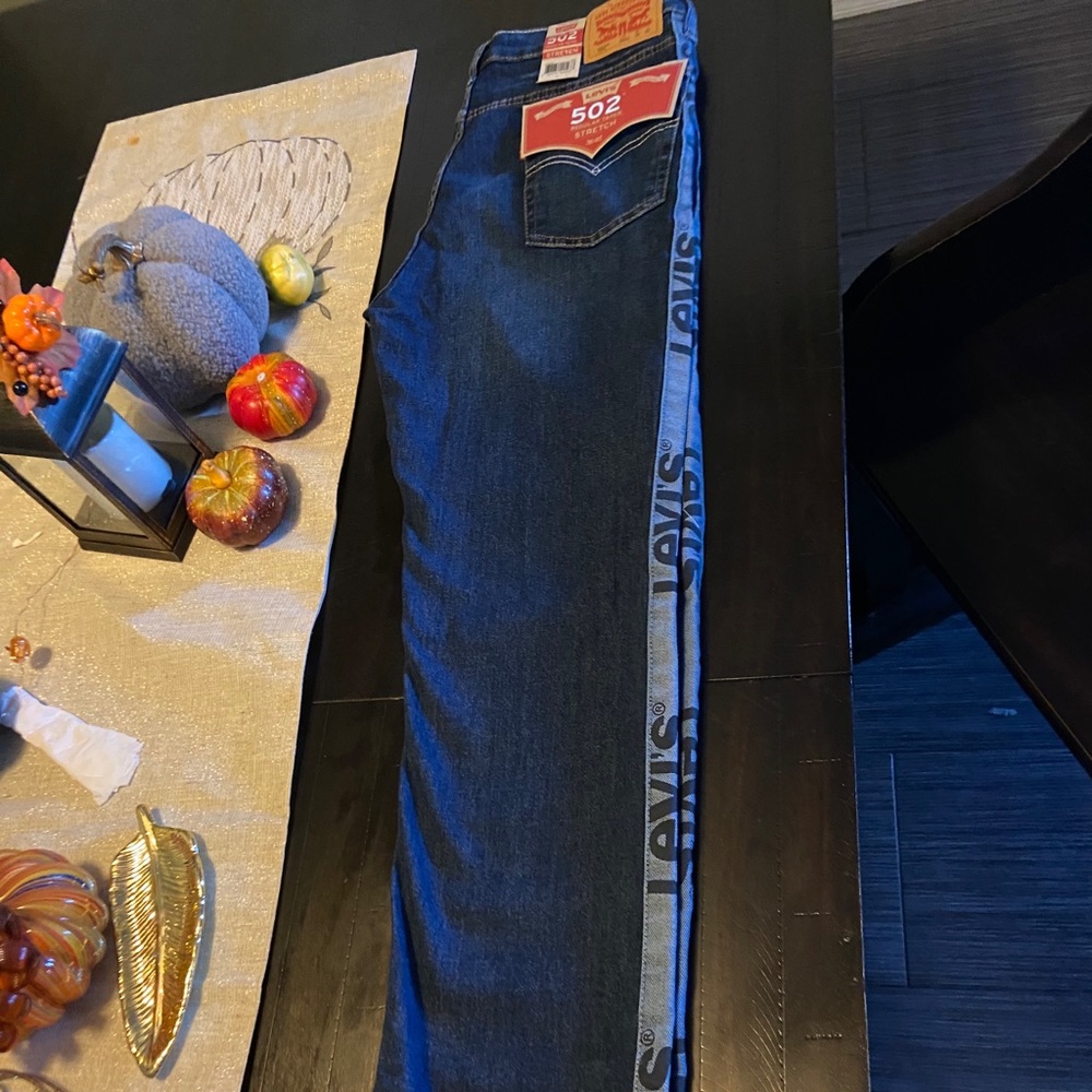Levi’s 502